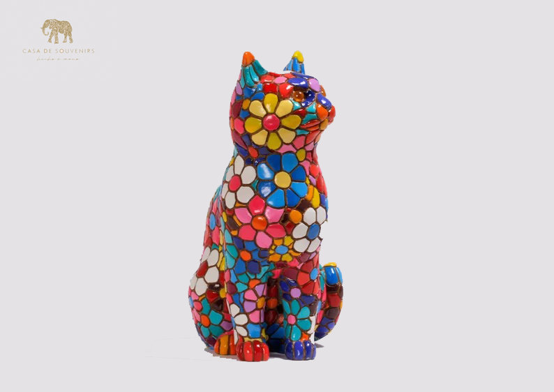 Flower Cat statue made with marble dust and with enamel. It's the best collection in Spain.