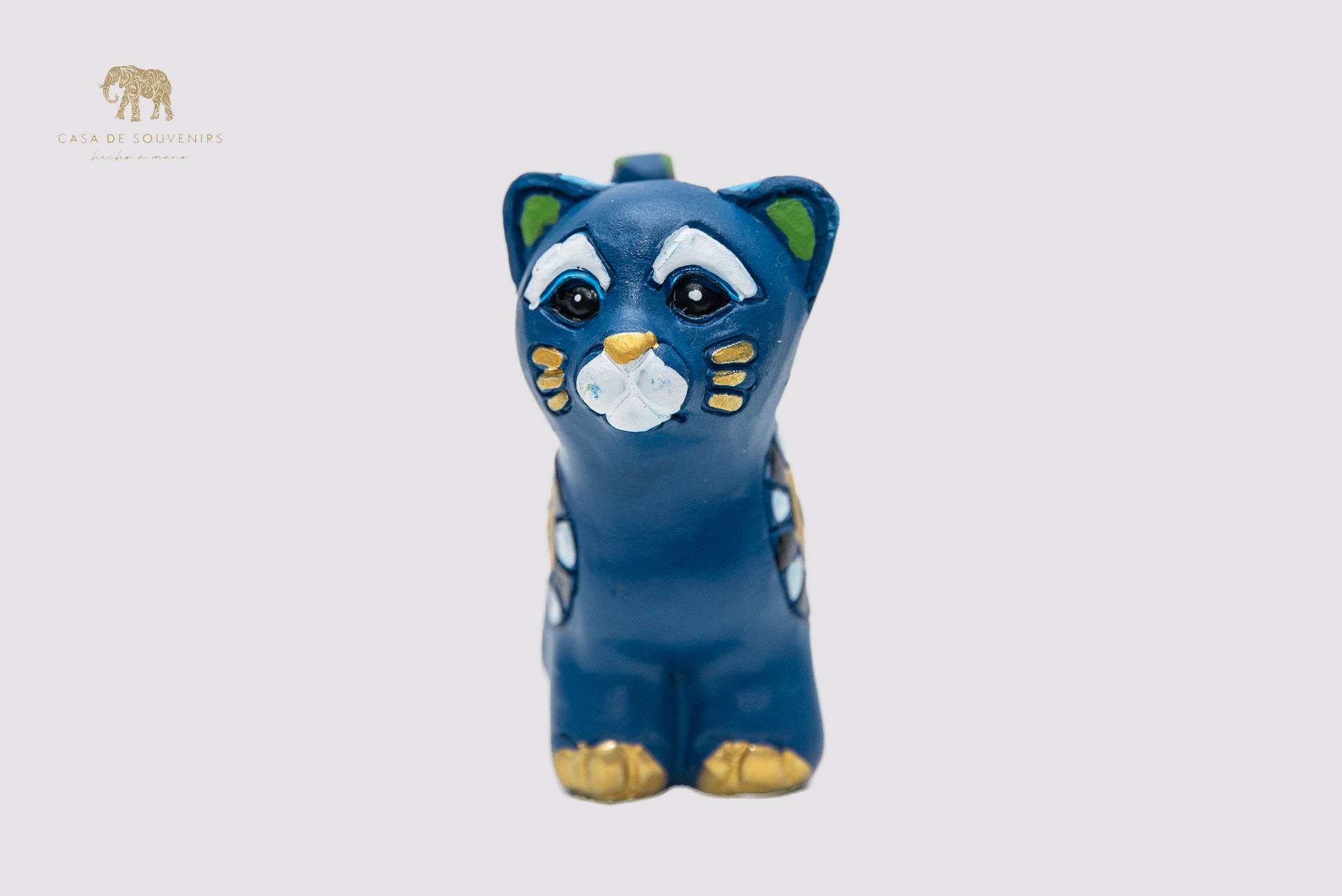 Blue Cat Mosaico Statue made with marble dust and with enamel. It's the best collection in Spain.