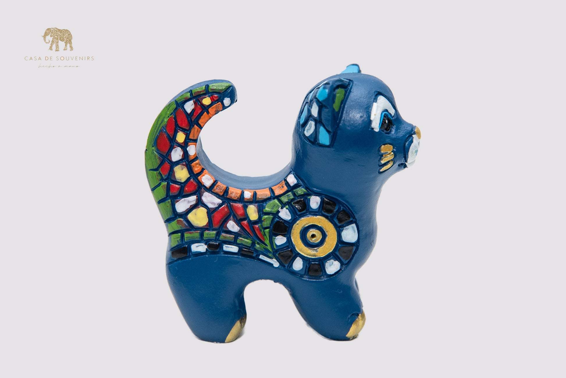 Blue Cat Mosaico Statue made with marble dust and with enamel. It's the best collection in Spain.