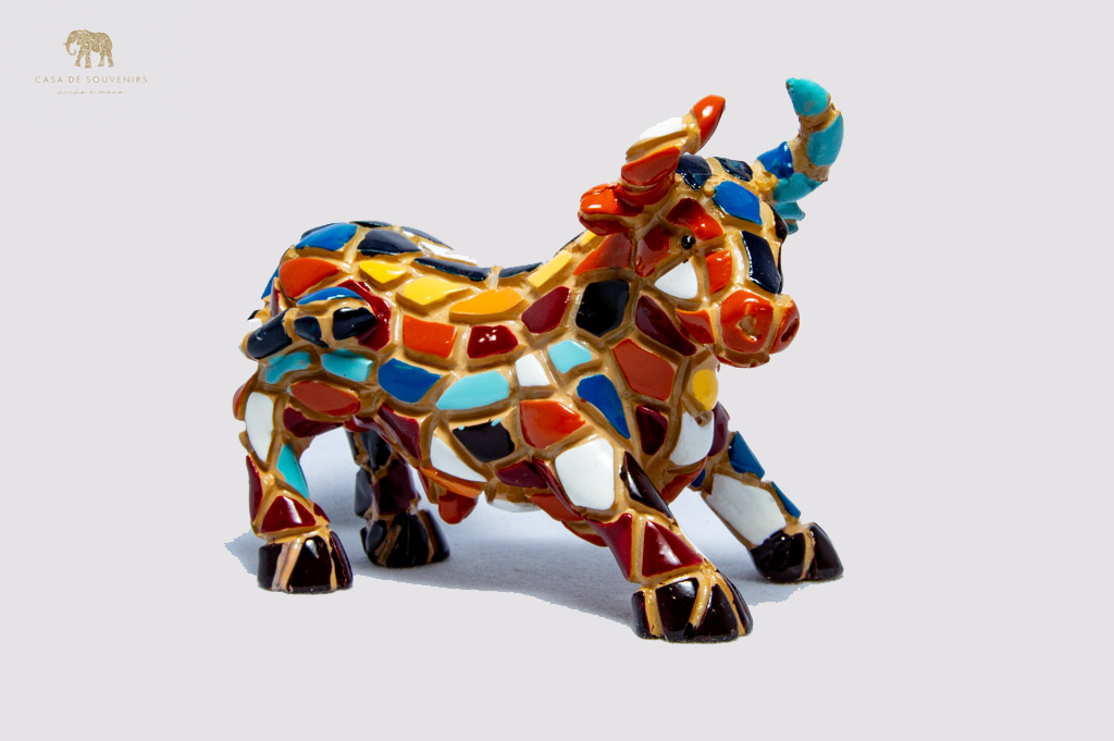 Mosaic Normal Bull statue made with marble dust and with enamel. It's the best collection in Spain.