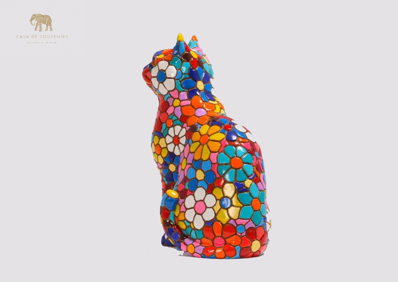 Flower Cat statue made with marble dust and with enamel. It's the best collection in Spain.