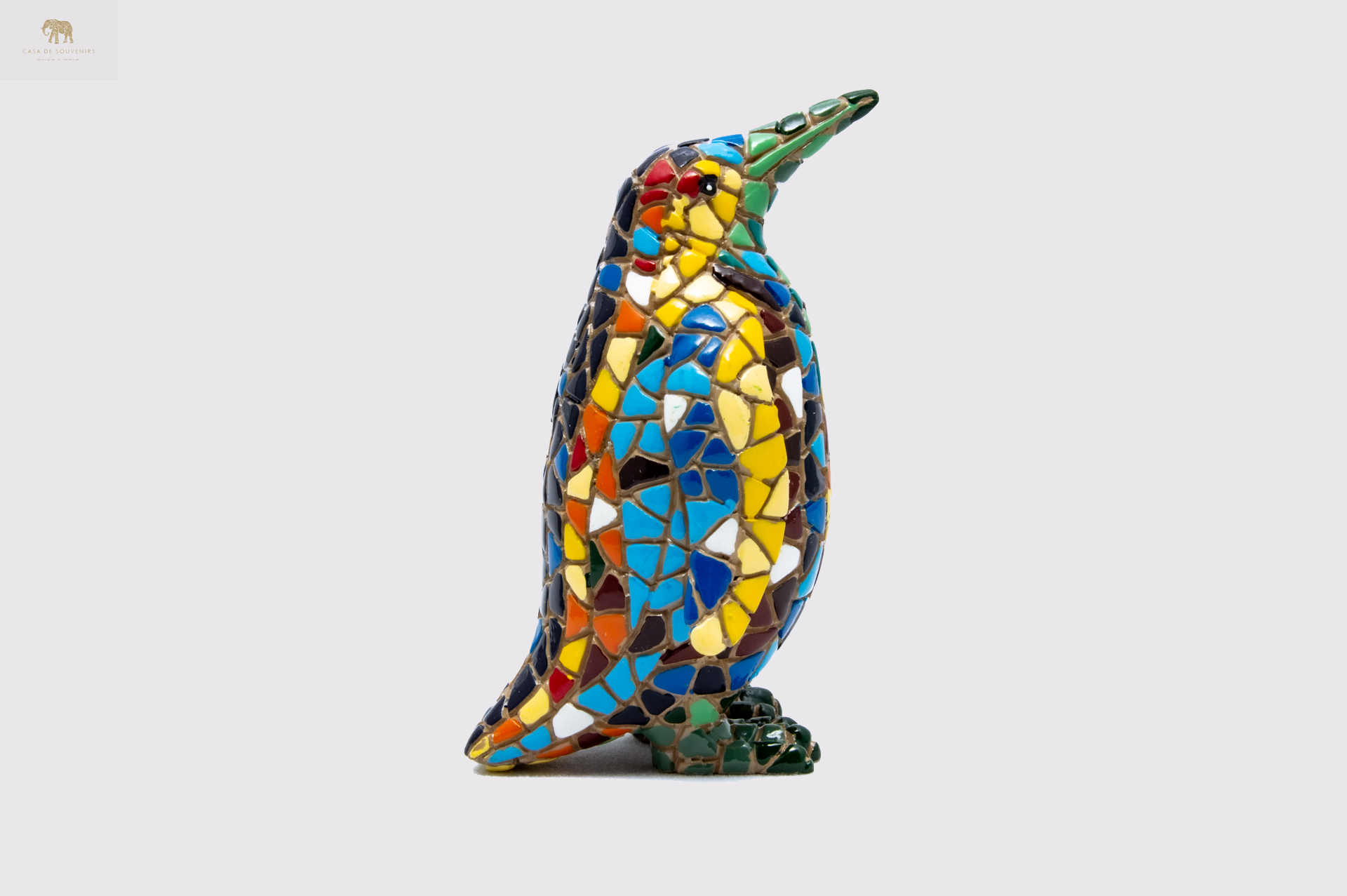 Mix Colores Penguin statue made with marble dust and with enamel. It's the best collection in Spain.