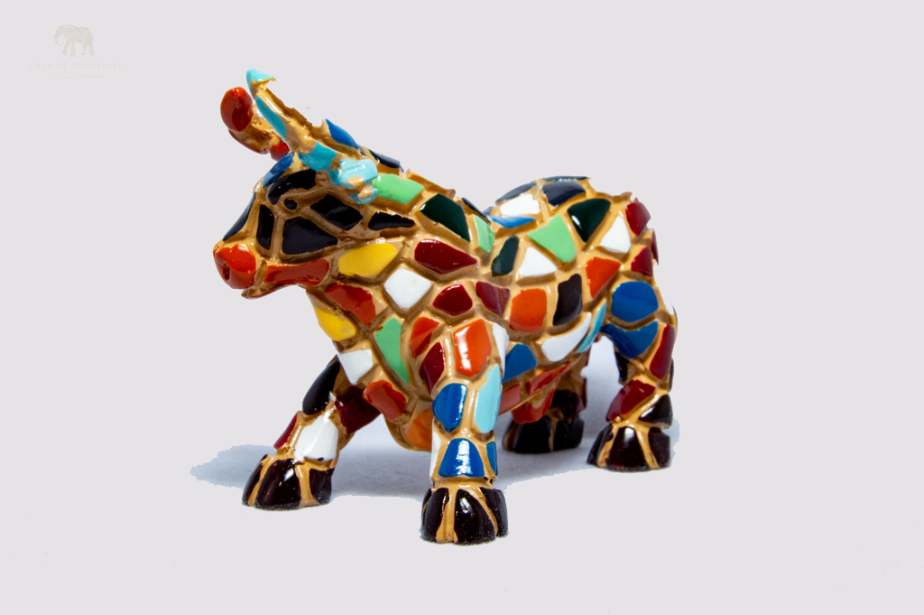 Mosaic Normal Bull statue made with marble dust and with enamel. It's the best collection in Spain.