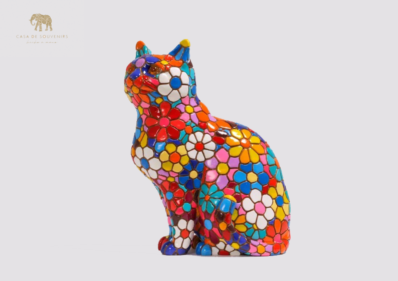 Flower Cat statue made with marble dust and with enamel. It's the best collection in Spain.