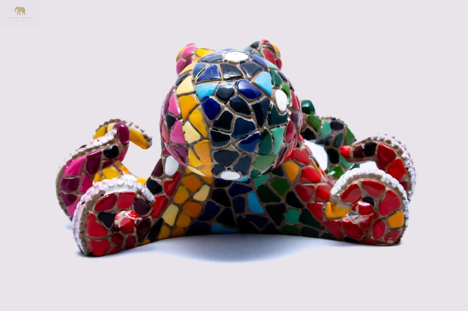 Mix Colores Octopus statue made with marble dust and with enamel. It's the best collection in Spain.