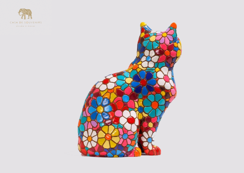 Flower Cat statue made with marble dust and with enamel. It's the best collection in Spain.