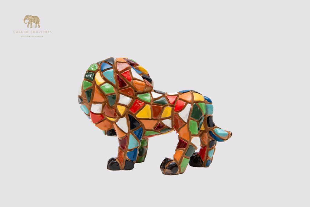 Mosaic Mix Colours Lion statue made with marble dust and with enamel. It's the best collection in Spain.