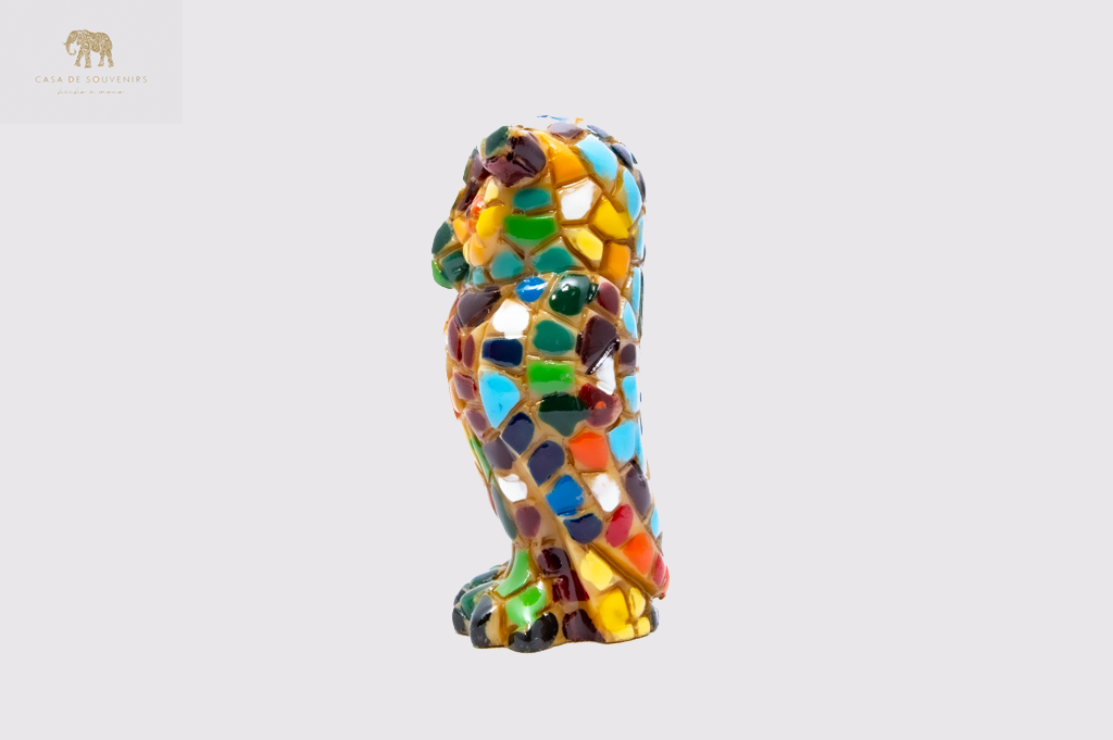 Mix Colores Owl statue made with marble dust and with enamel. It's the best collection in Spain.