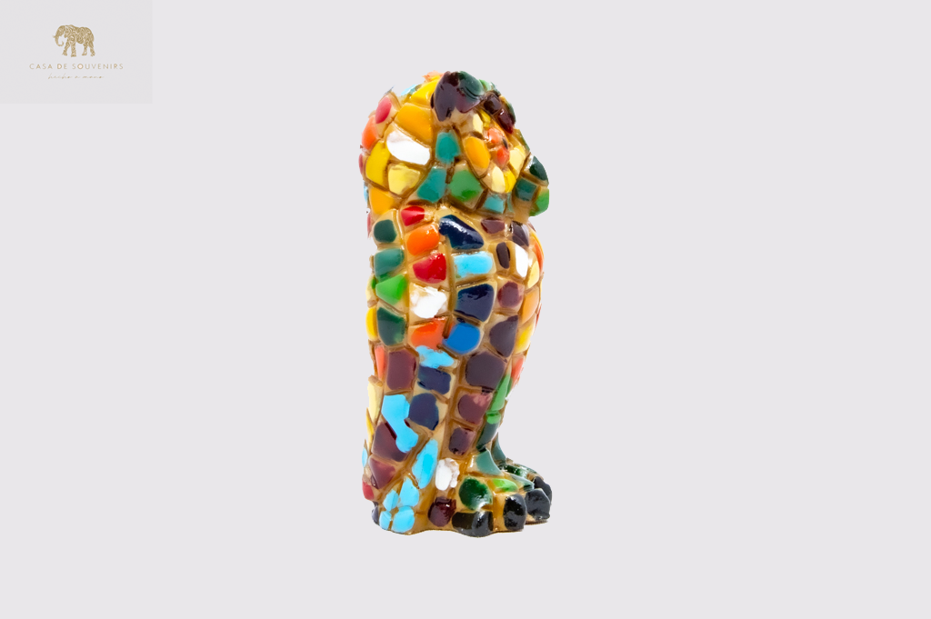 Mix Colores Owl statue made with marble dust and with enamel. It's the best collection in Spain.