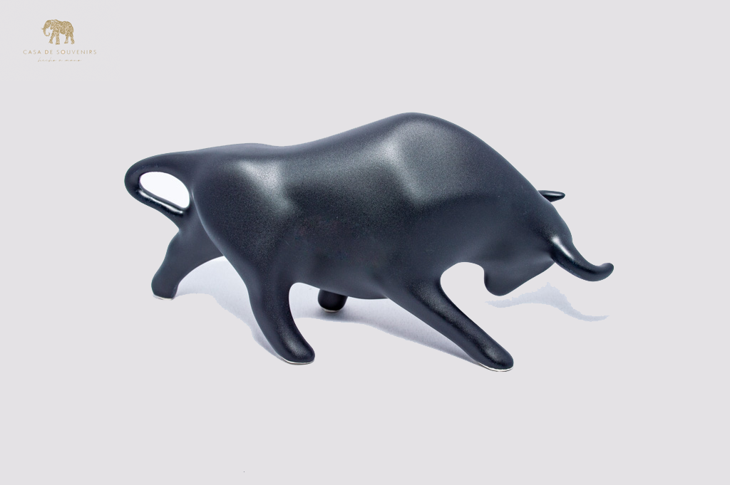 Black Porcelain Matte Bull statue made with porcelain dust and with enamel. It's the best collection in Spain.