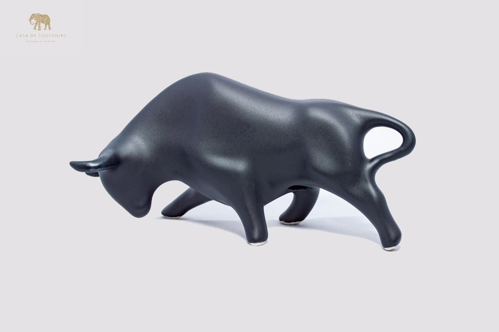Black Porcelain Matte Bull statue made with porcelain dust and with enamel. It's the best collection in Spain.