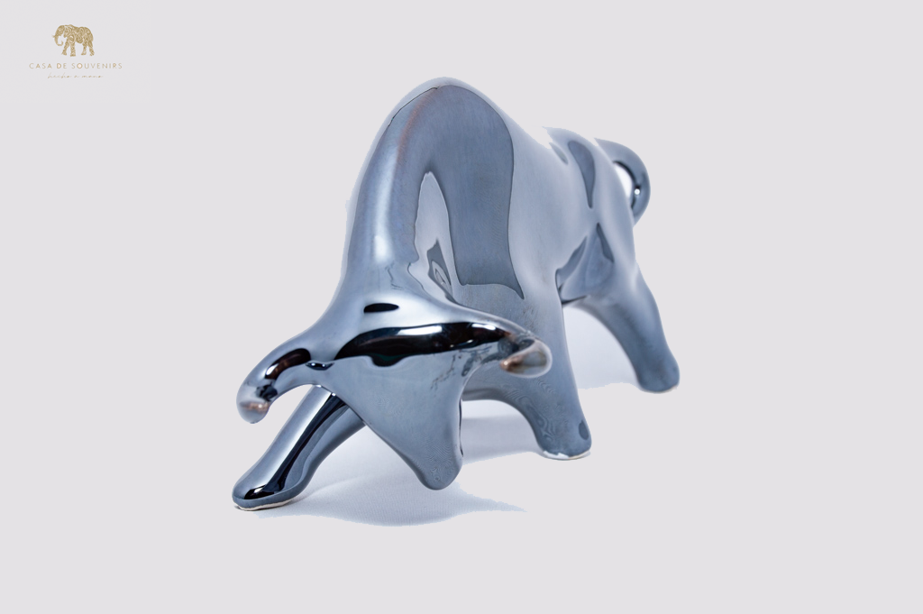 Black Bright Porcelain Bull statue made with porcelain dust and with enamel. It's the best collection in Spain.