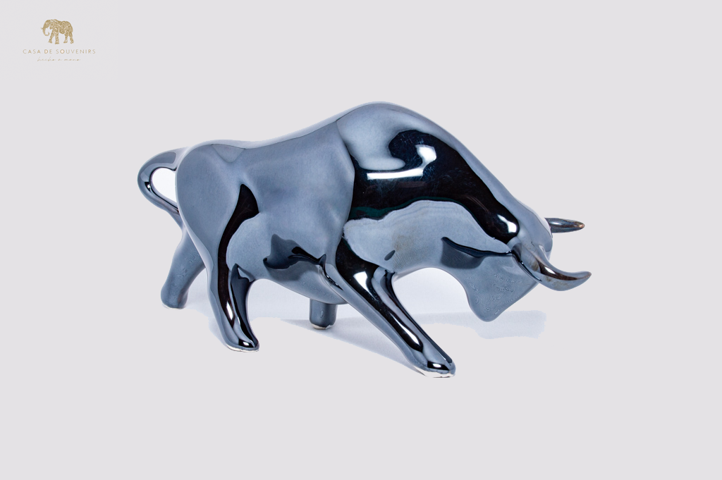 Black Bright Porcelain Bull statue made with porcelain dust and with enamel. It's the best collection in Spain.