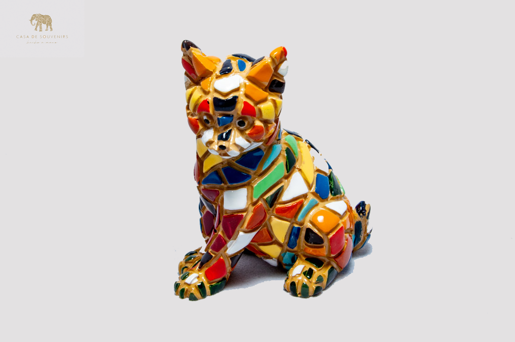 Mosaic Cat statue made with marble dust and with enamel. It's the best collection in Spain.