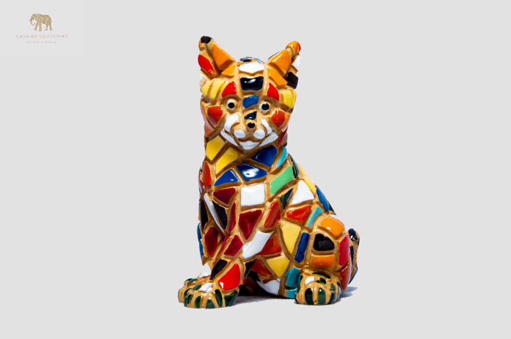 Mosaic Cat statue made with marble dust and with enamel. It's the best collection in Spain.