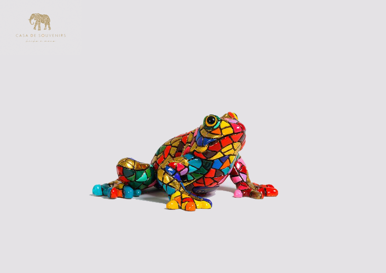 Golden Frog statue made with marble dust and with enamel. It's the best collection in Spain.