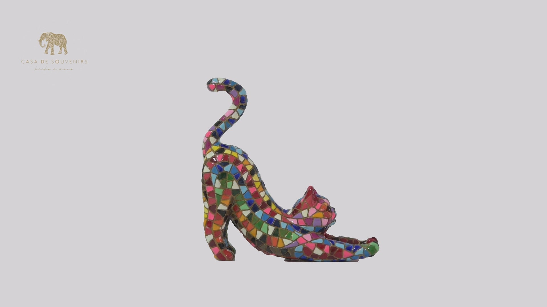 Hecho a Mano Mix Colours Mosaic Cat Laying Stand statue made with marble dust and with enamel. It's the best collection in Spain.